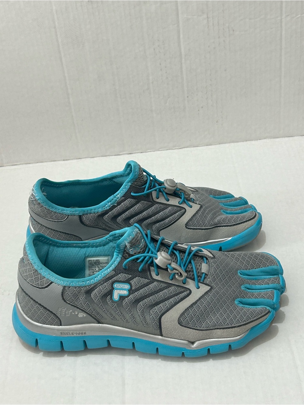 Fila Shoes Womens 8.5 M Skele-Toes Running Athletic Sneaker
Blue Gray